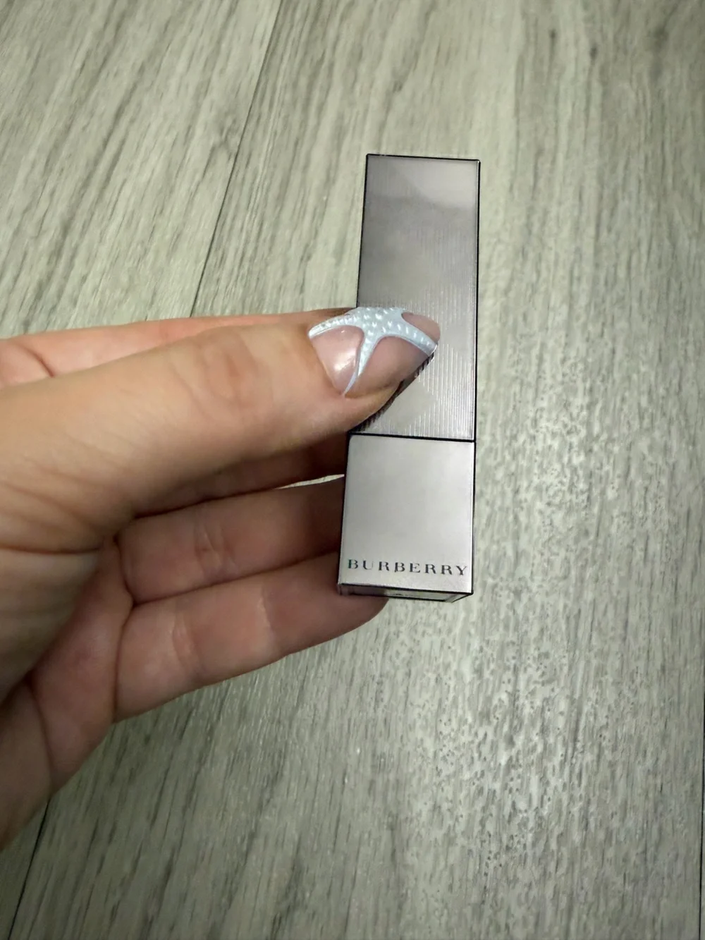 New Burberry Kisses Sheer Lip Colour No. 201 Nude Beige